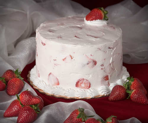 Fresh Strawberry Cake