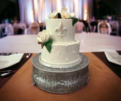 Fleur di lis 2 Tier Wedding / Anniversary Cake