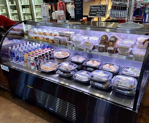 New Reach-In Cooler! Discover a Variety of Sandwiches, Salads and Desserts.