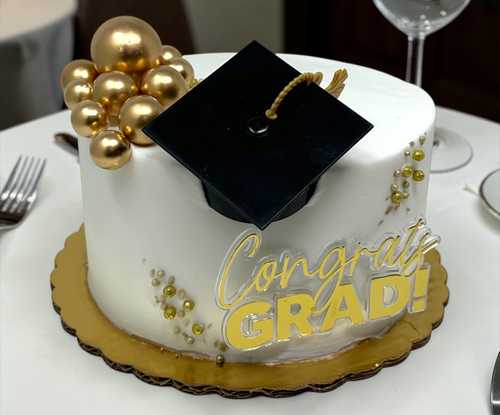 Golden Congrats Grad! Graduation Cake