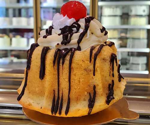 Banana Cake Sundae