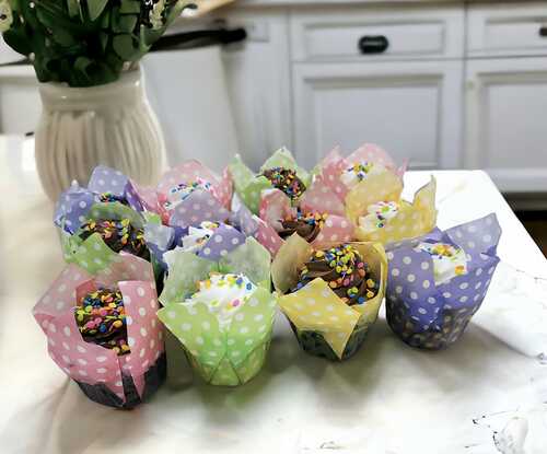 Cupcakes (with or without Tulip Containers)
