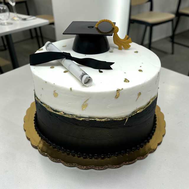 Elegant Black & Gold Graduation Cake 