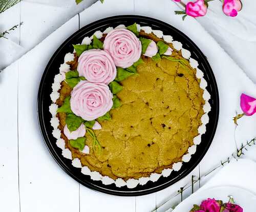 Cookie Cake with Roses