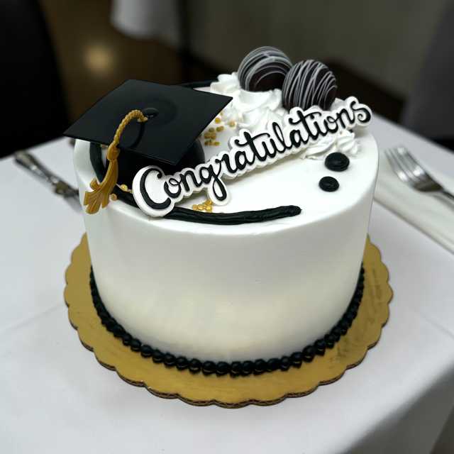 Congratulations Graduation Cake with Cake Balls