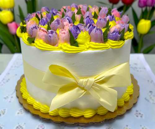 Spring Tulips Cake – Elegant Floral Celebration Cake 🌷✨