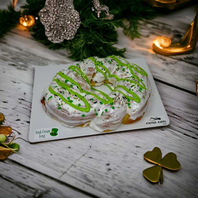 St. Patrick's Day King Cake with Irish Cream!