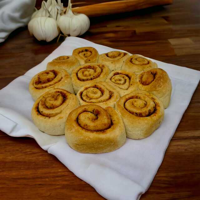 Garlic Pull-Apart Bread