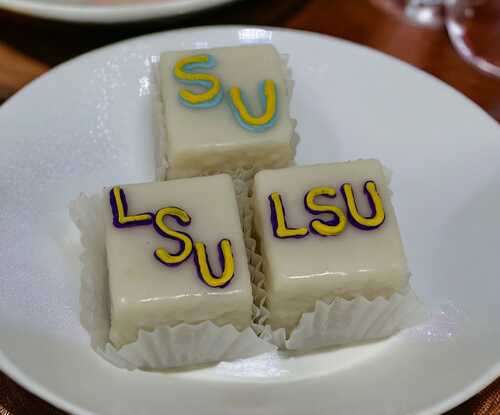 Petit Fours with College/Logo - Dozen