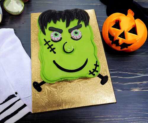 Frankenstein Cupcake Cake