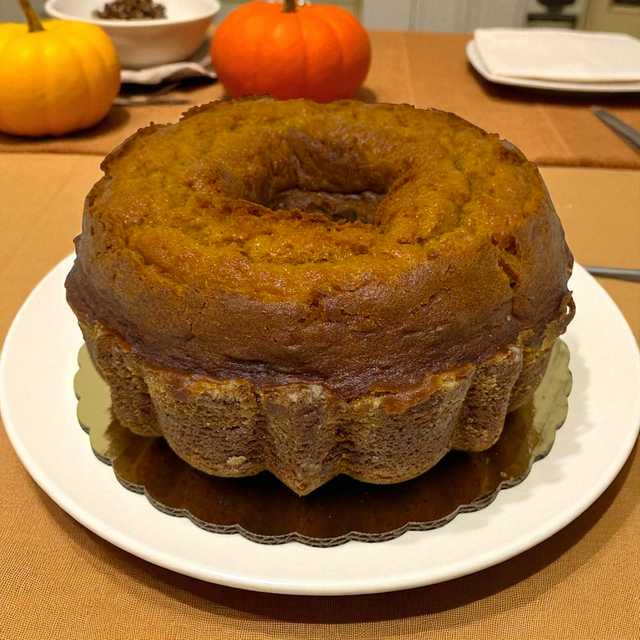 Shipper - Pumpkin Spice Pound Cake